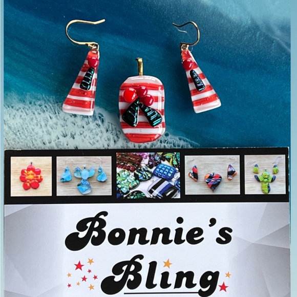 Bonnie’s Bling One Of A Kind Fused Glass Jewelry and Accessories to Wear. - Picture 2 of 15